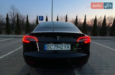 Седан Tesla Model 3 2019 в Львове
