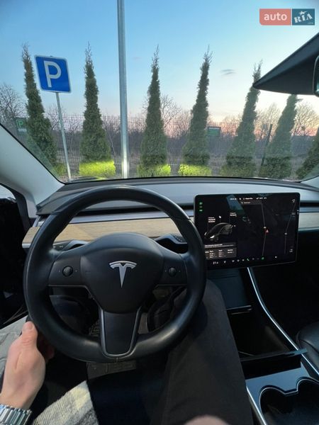 Седан Tesla Model 3 2019 в Львове фото 14 Седан Tesla Model 3 2019 в Львове