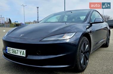 Седан Tesla Model 3 2025 в Дніпрі
