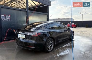 Седан Tesla Model 3 2022 в Івано-Франківську