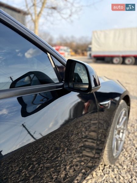 Седан Tesla Model 3 2022 в Івано-Франківську