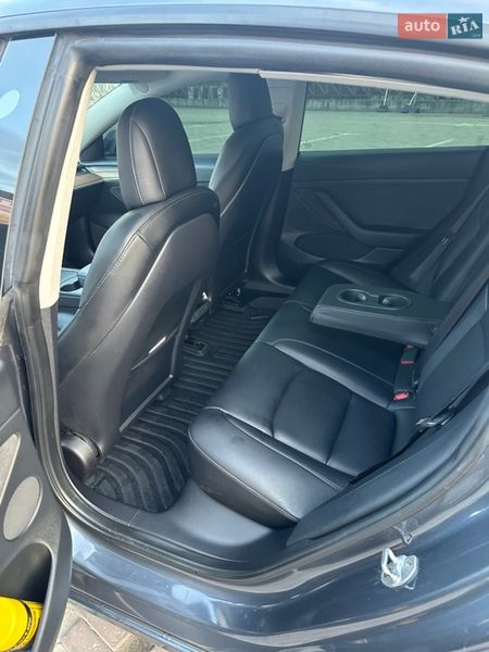 Седан Tesla Model 3 2022 в Харькове