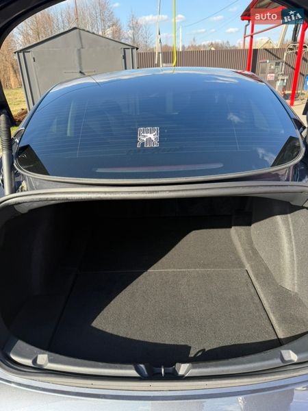 Седан Tesla Model 3 2023 в Яворові