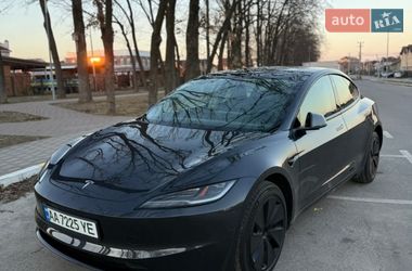 Седан Tesla Model 3 2025 в Киеве