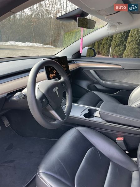 Седан Tesla Model 3 2022 в Львові