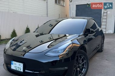 Седан Tesla Model 3 2019 в Києві