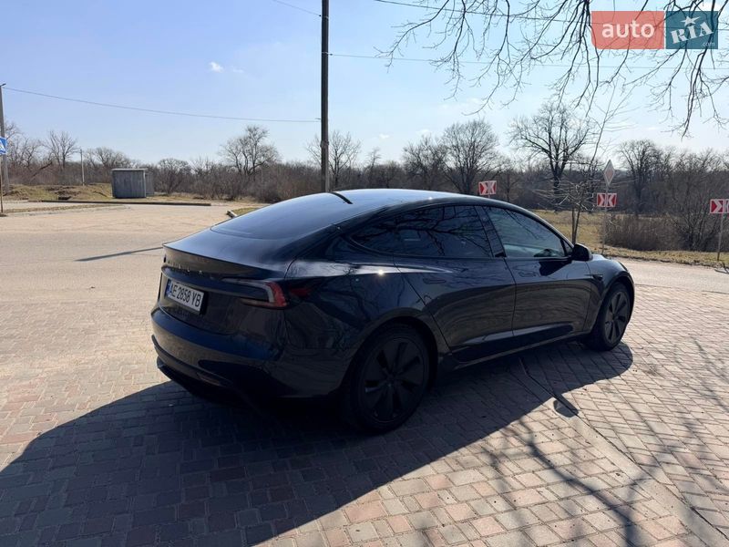 Седан Tesla Model 3 2024 в Кропивницькому