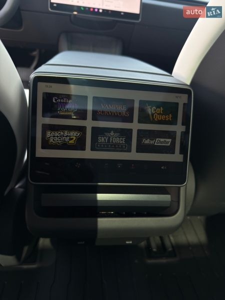 Седан Tesla Model 3 2025 в Києві