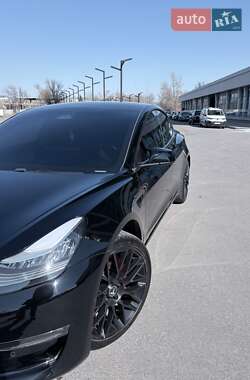 Седан Tesla Model 3 2019 в Днепре