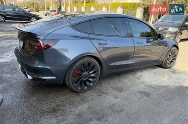 Седан Tesla Model 3 2023 в Киеве