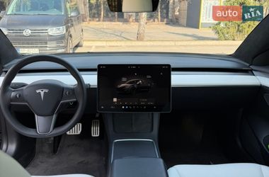 Седан Tesla Model 3 2023 в Киеве