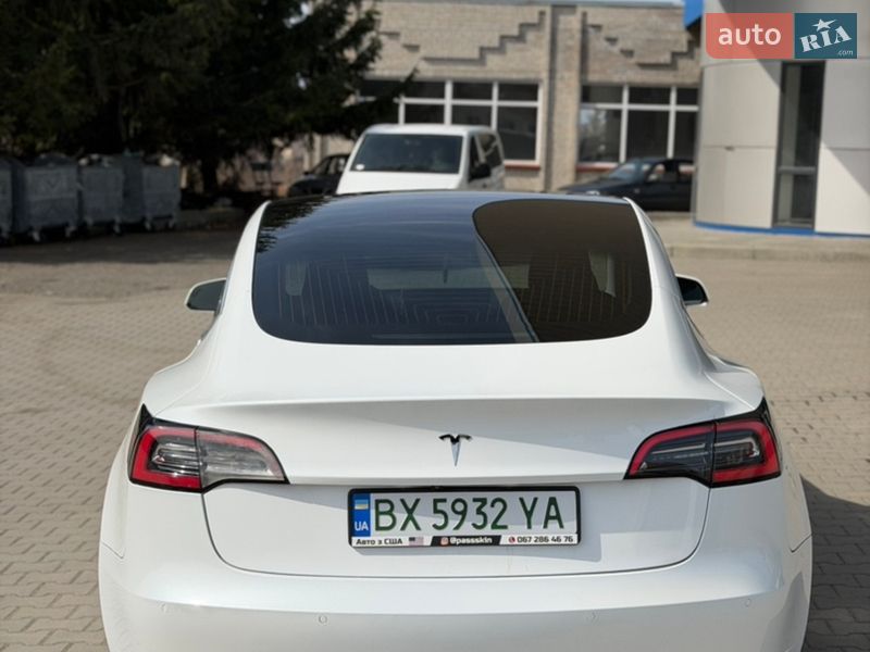 Седан Tesla Model 3 2019 в Хмельницком