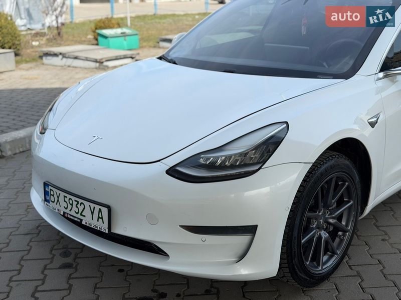 Седан Tesla Model 3 2019 в Хмельницком