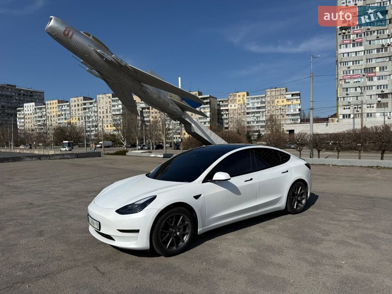 2021 Tesla Model-3, VIN 5YJ3E1EA0MF939677:plate — фото 1 (autoria)