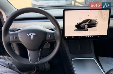 Седан Tesla Model 3 2021 в Киеве