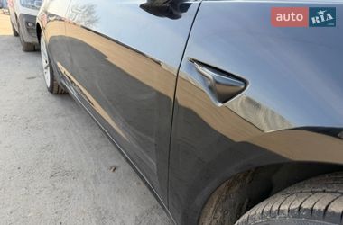 Седан Tesla Model 3 2021 в Киеве