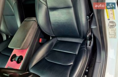 Седан Tesla Model 3 2019 в Львове