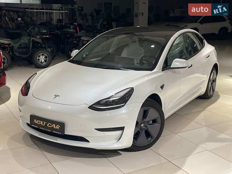 Tesla Model 3 2022