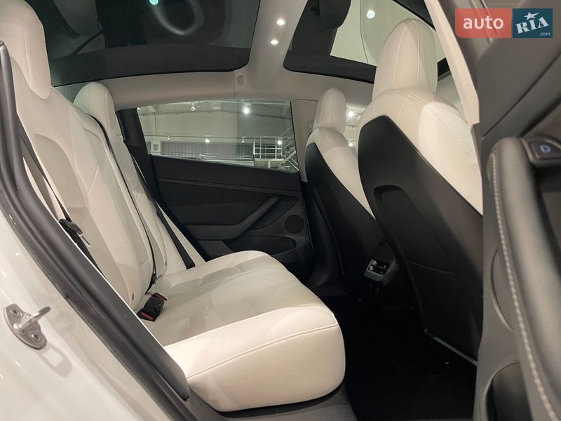 Седан Tesla Model 3 2022 в Киеве фото 26 Седан Tesla Model 3 2022 в Киеве