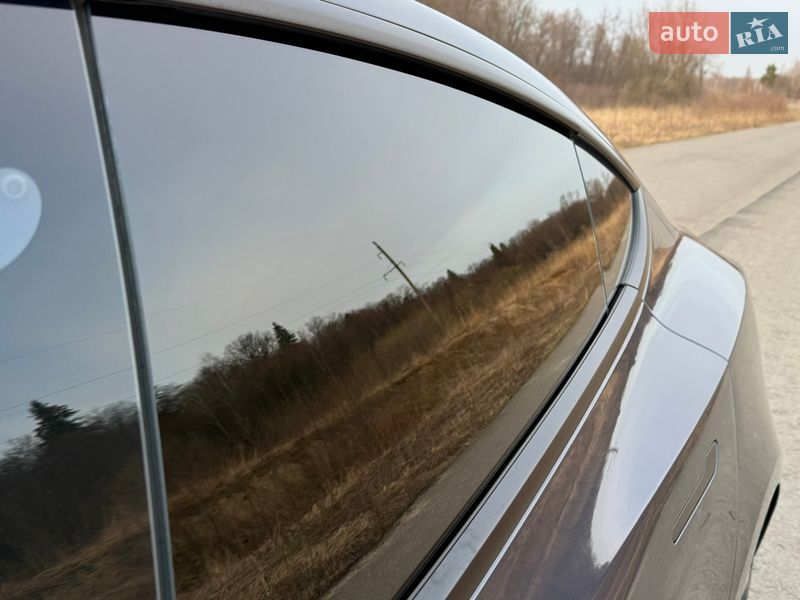 Седан Tesla Model 3 2023 в Трускавце