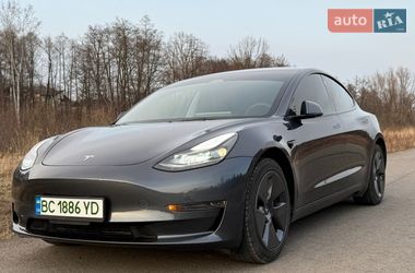 Седан Tesla Model 3 2023 в Трускавці