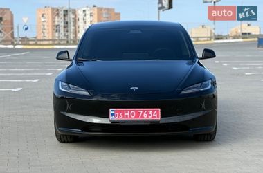 Седан Tesla Model 3 2024 в Одесі
