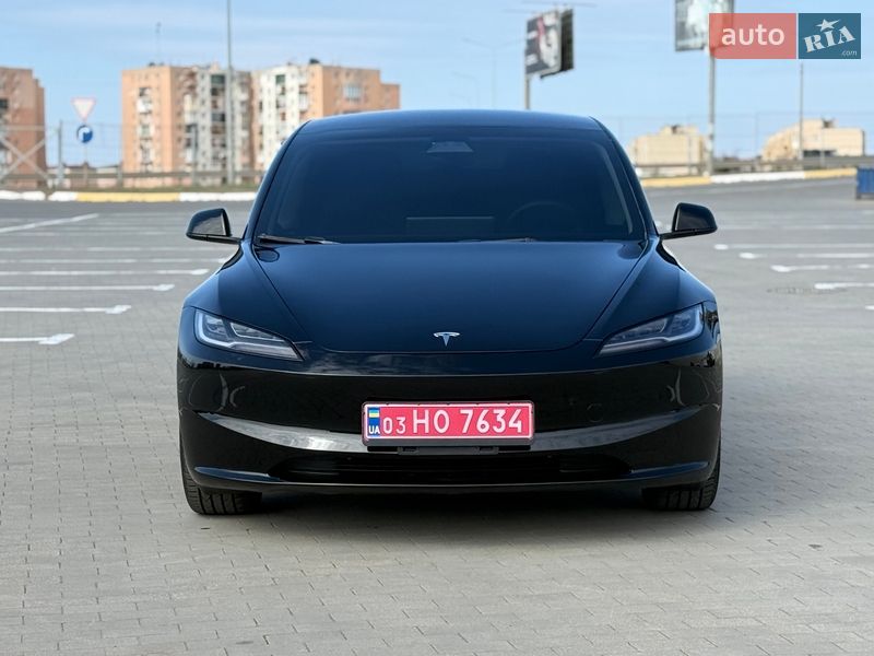 Седан Tesla Model 3 2024 в Одесі