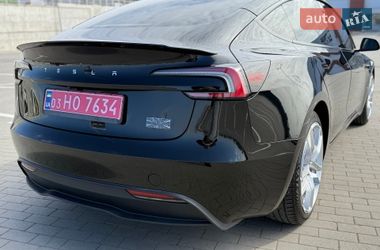 Седан Tesla Model 3 2024 в Одесі