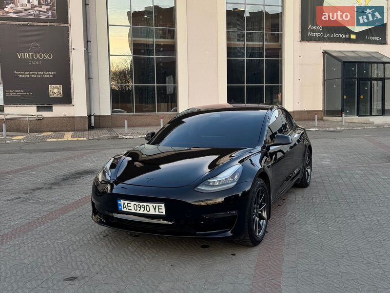 Седан Tesla Model 3 2018 в Днепре