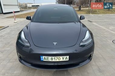 Седан Tesla Model 3 2021 в Кривому Розі