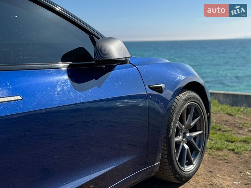 Tesla Model 3 2020