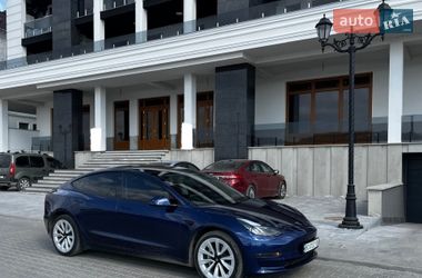 Седан Tesla Model 3 2023 в Тернополе