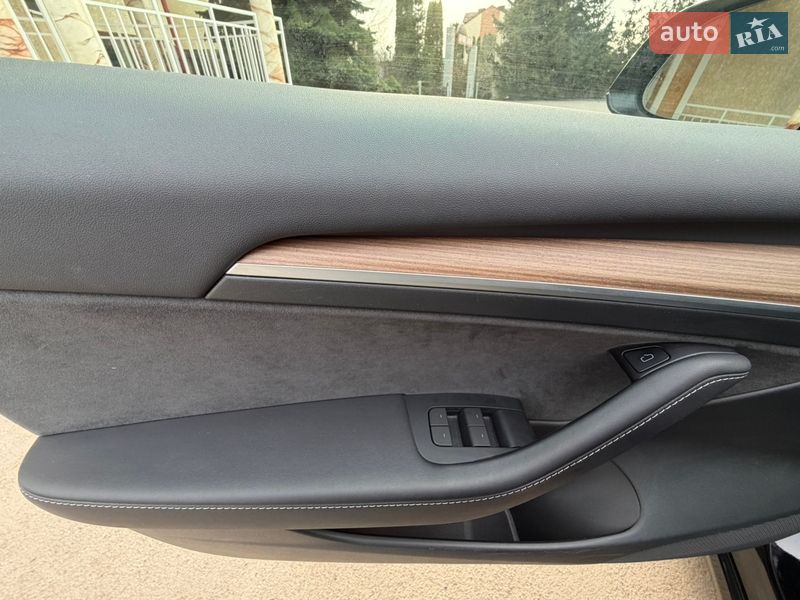 Седан Tesla Model 3 2023 в Тернополе фото 30 Седан Tesla Model 3 2023 в Тернополе