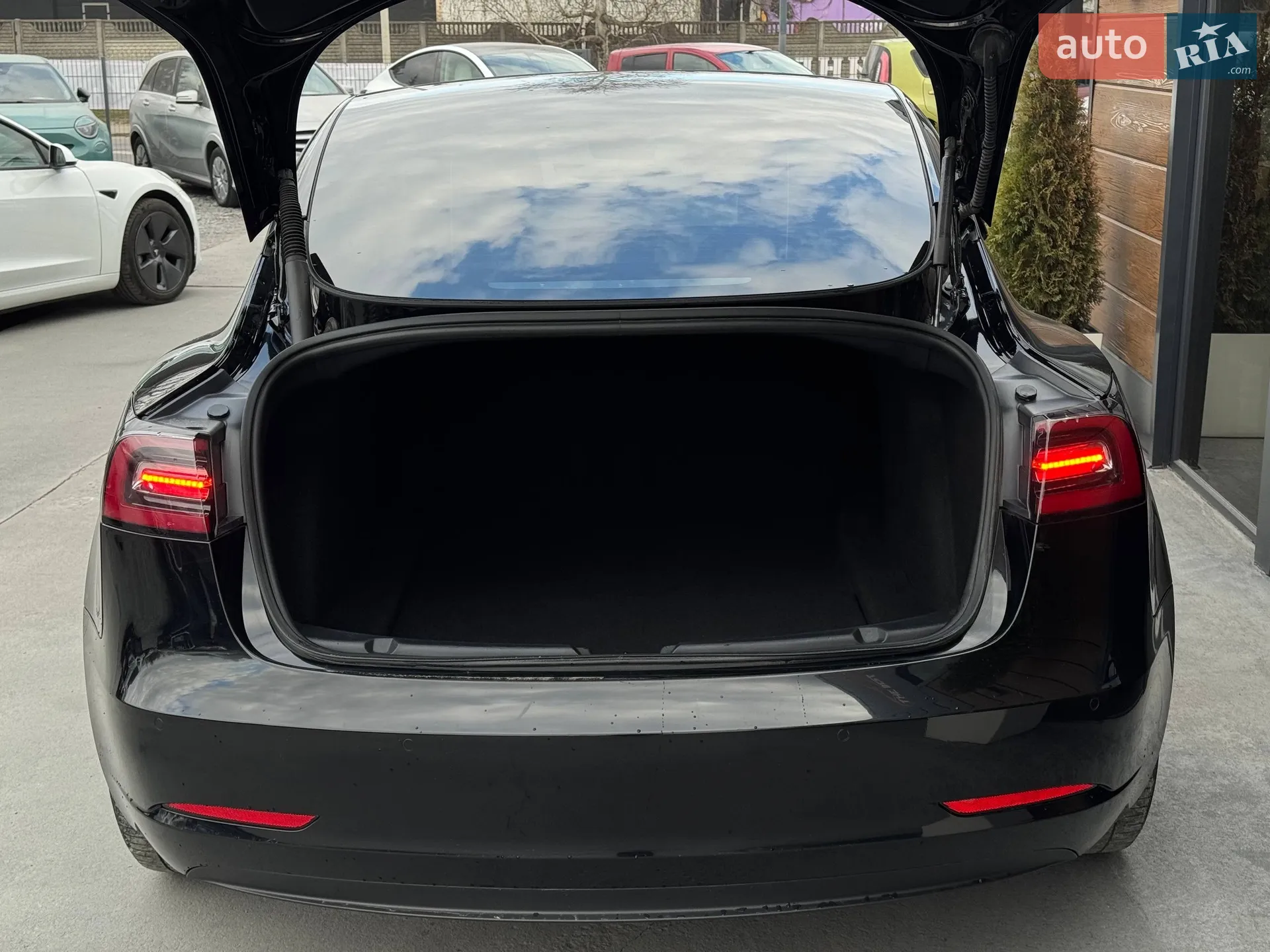 2022 Tesla Model 3 - мініатюра 17