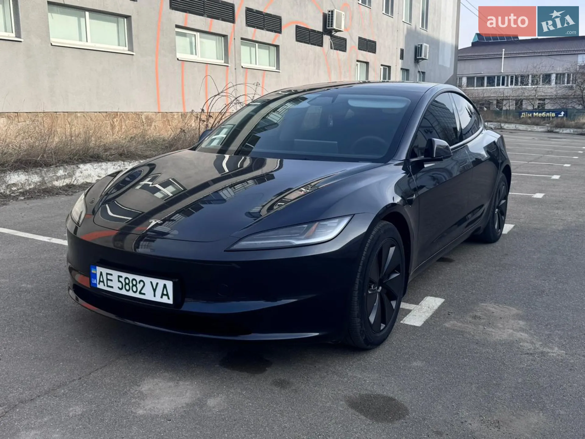 2024 Tesla Model 3 - фото 1