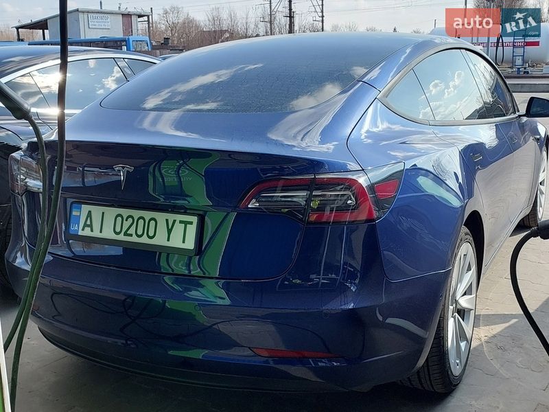 Седан Tesla Model 3 2022 в Баришівка