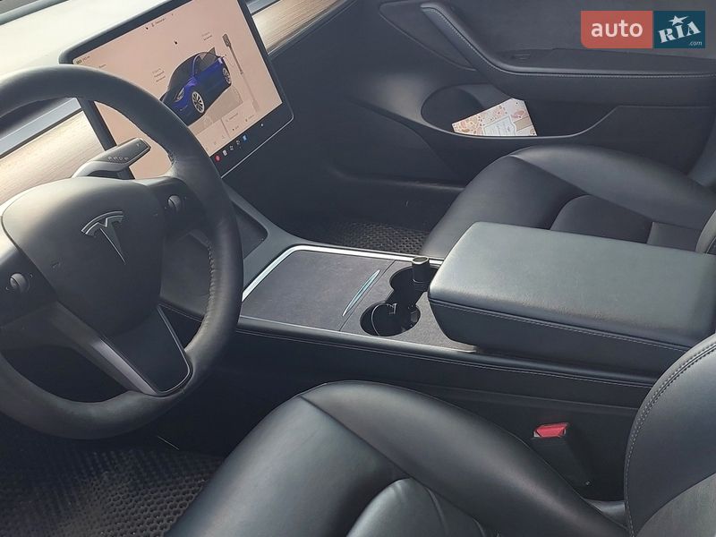 Седан Tesla Model 3 2022 в Баришівка