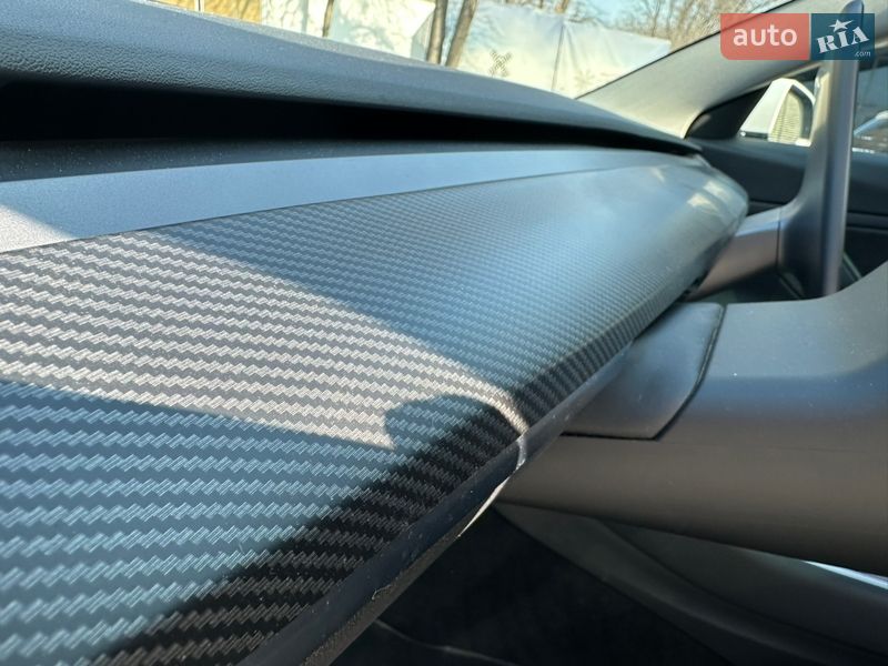 Седан Tesla Model 3 2019 в Києві