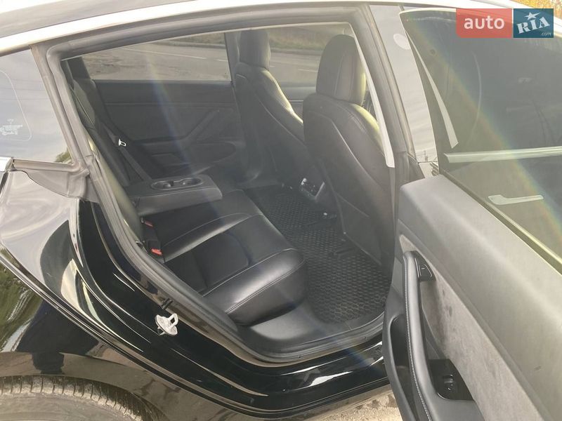 Седан Tesla Model 3 2018 в Ковеле