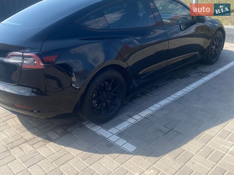 Седан Tesla Model 3 2021 в Софіївській Борщагівці