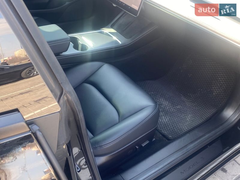 Седан Tesla Model 3 2021 в Софіївській Борщагівці