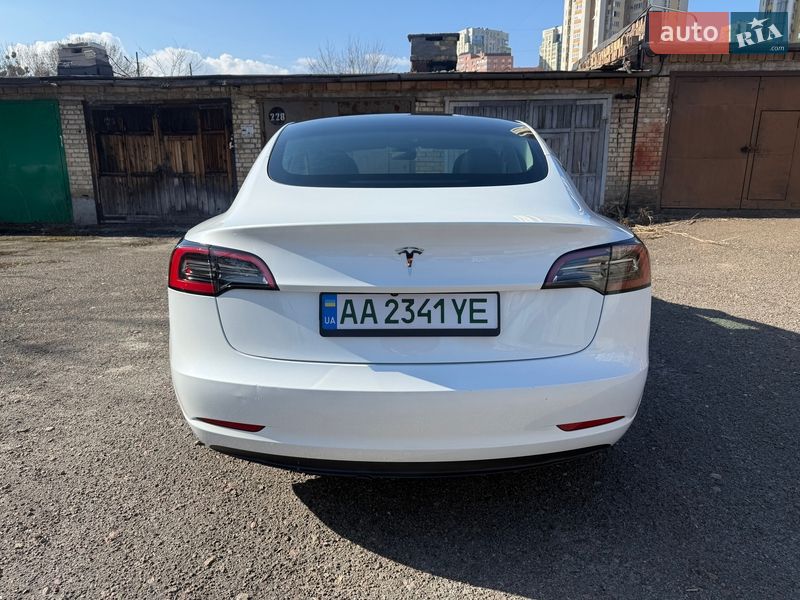 Седан Tesla Model 3 2023 в Киеве фото 14 Седан Tesla Model 3 2023 в Киеве