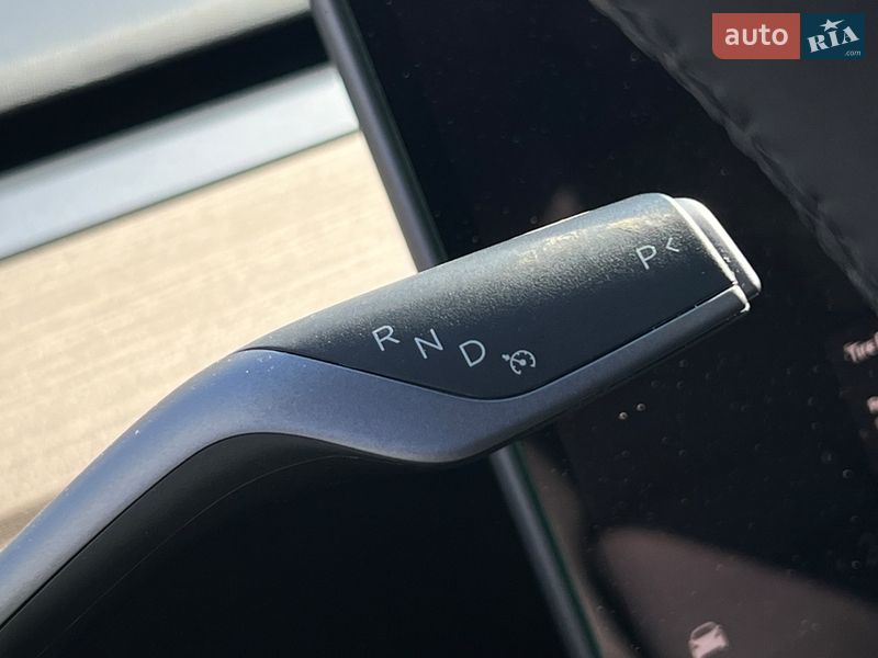 Седан Tesla Model 3 2022 в Львове