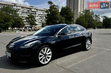 Седан Tesla Model 3 2019 в Межгорье