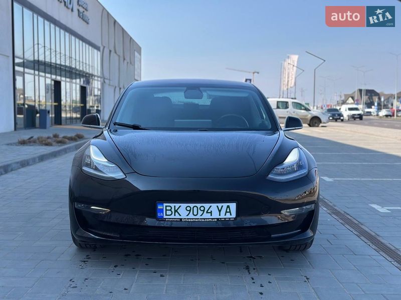 Седан Tesla Model 3 2019 в Луцке фото 3 Седан Tesla Model 3 2019 в Луцке