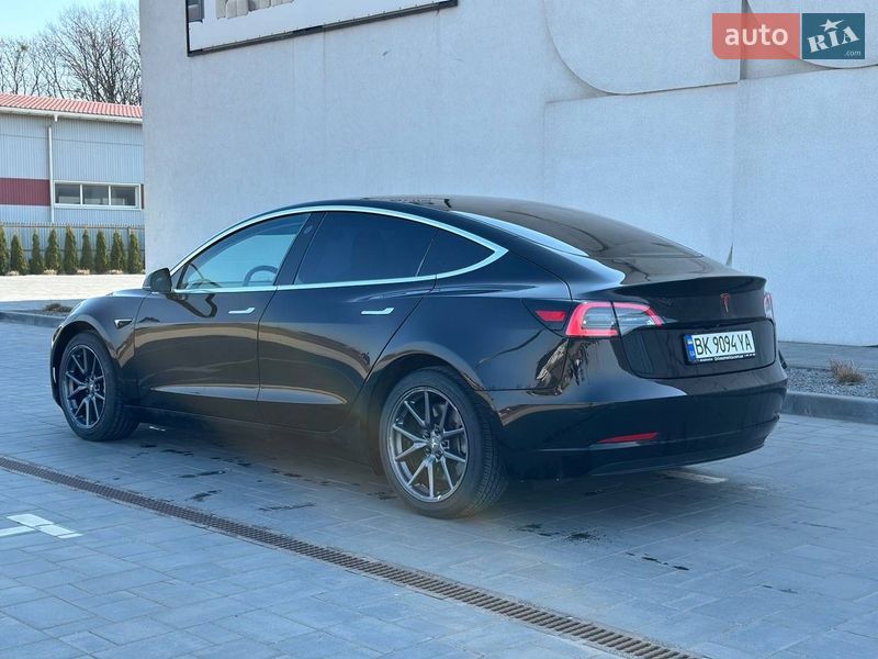 Седан Tesla Model 3 2019 в Луцке фото 6 Седан Tesla Model 3 2019 в Луцке
