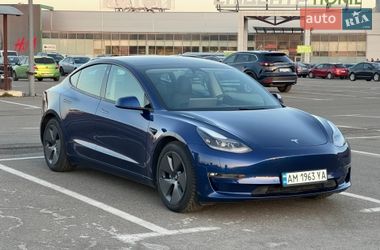 Седан Tesla Model 3 2020 в Киеве