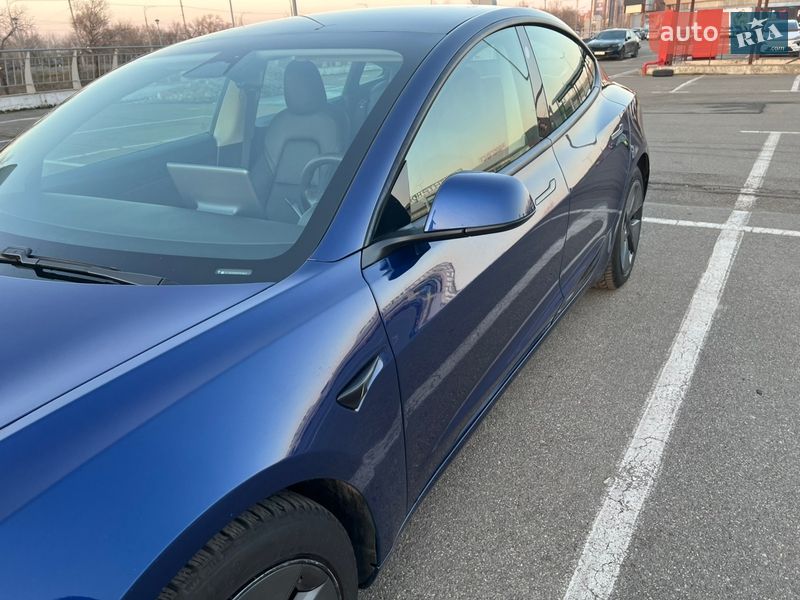 Седан Tesla Model 3 2020 в Киеве