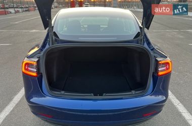 Седан Tesla Model 3 2020 в Киеве