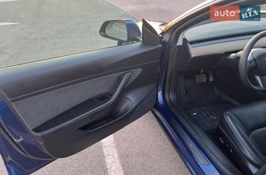 Седан Tesla Model 3 2020 в Киеве